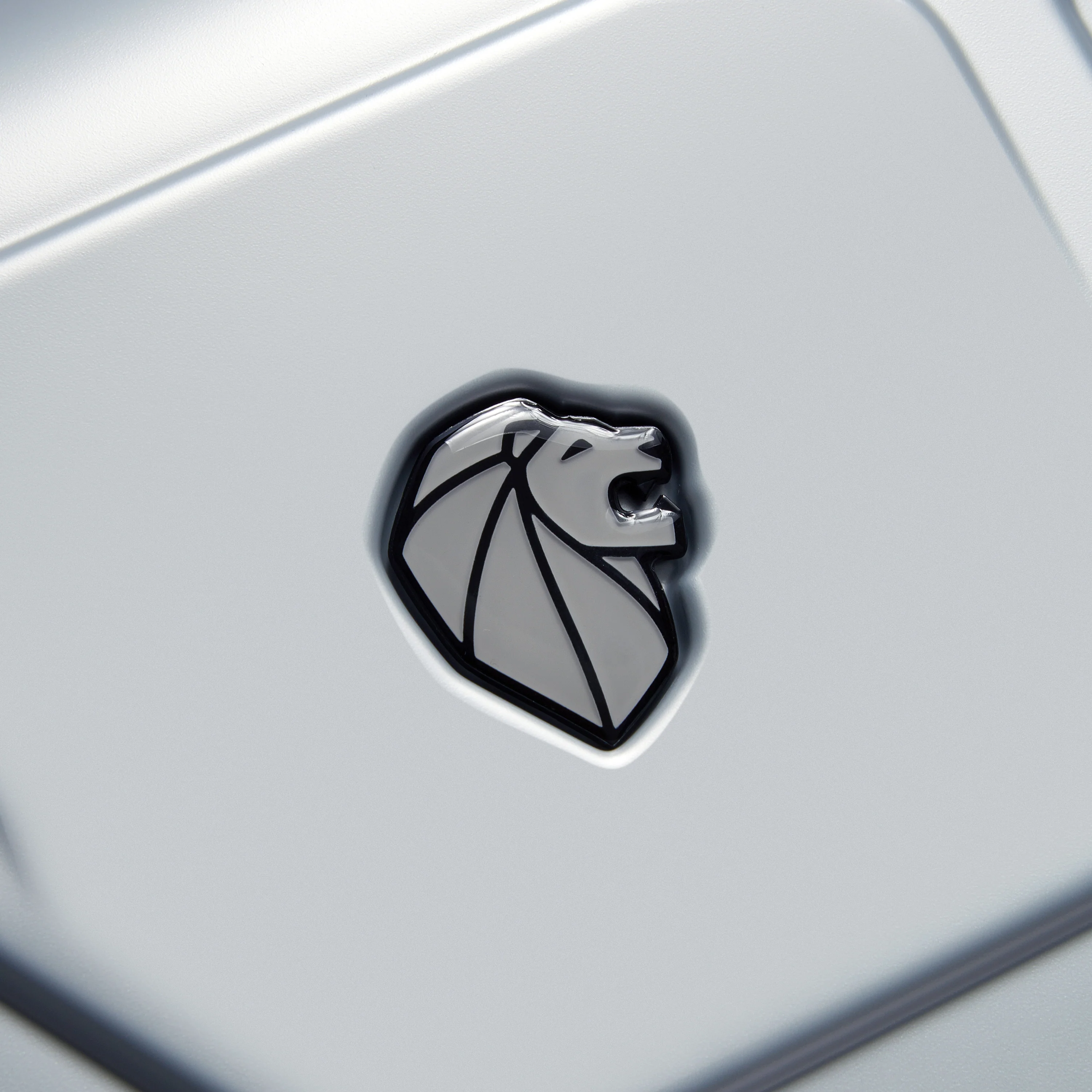 PEUGEOT VOYAGES - L Trunk (73cm) - Image 42